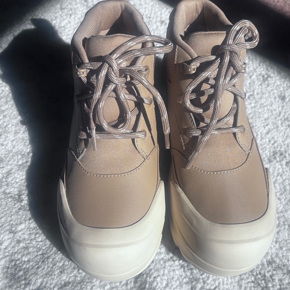 NWT UGG Neumel X Boot Womens Size: 7 - Picture 9 of 10